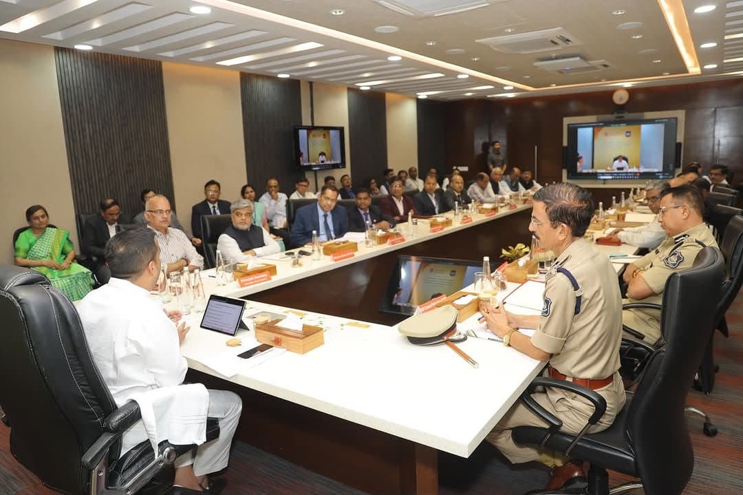 Gujarat's Deputy CM addresses 5,300 bank branches across the State to strengthen fight against cyber crime